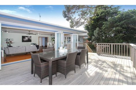 Photo of property in 24 Howard Road, Northcote, Auckland, 0627