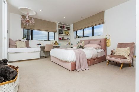 Photo of property in 41 Milford Road, Milford, Auckland, 0620