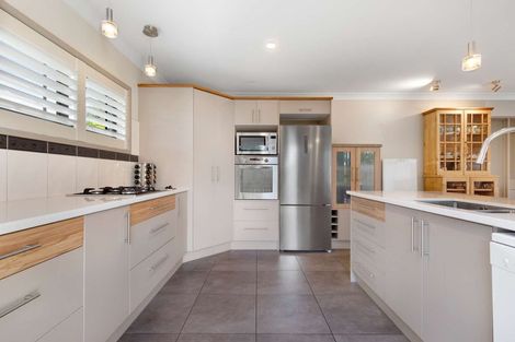 Photo of property in 36 Gibson Place, Papamoa Beach, Papamoa, 3118