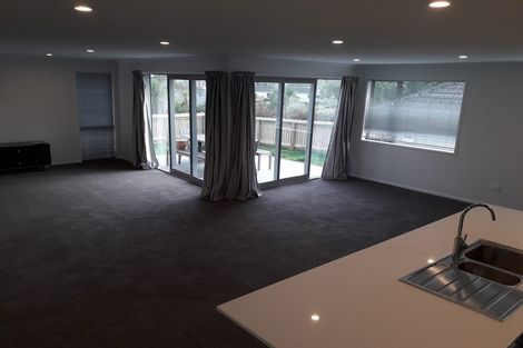 Photo of property in 8a Araminta Place, Beachlands, Auckland, 2018