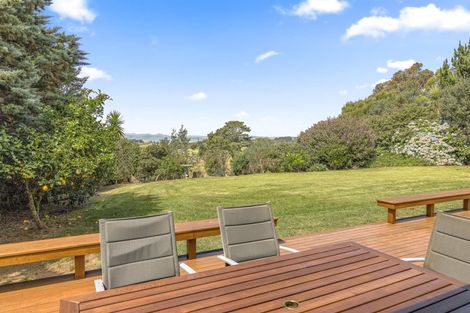 Photo of property in 1556 South Head Road, South Head, Helensville, 0874