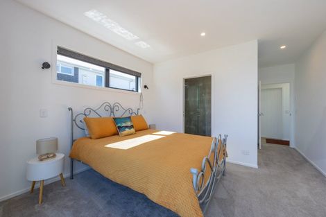 Photo of property in 2 Kotare Drive, Wanaka, 9305