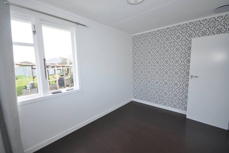 Photo of property in 16 Grant Crescent, Masterton, 5810