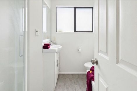 Photo of property in 13 Chastudon Place, Tawa, Wellington, 5028