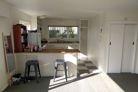 Photo of property in 21 Highbury Crescent, Highbury, Wellington, 6012