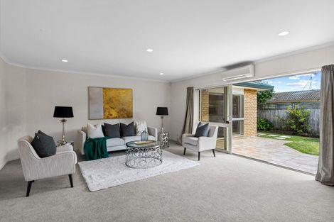 Photo of property in 12 Dan Tori Place, Orewa, 0931