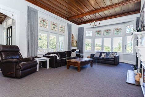 Photo of property in 2 Aerodrome Road, Dannevirke, 4972