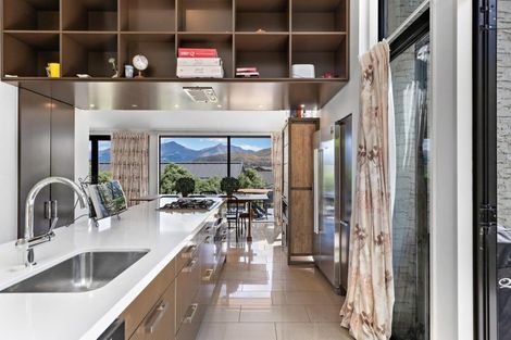 Photo of property in 16 Ellesmere Avenue, Jacks Point, Queenstown, 9371