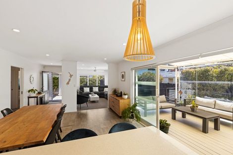 Photo of property in 25a Elizabeth Street, Orewa, 0931