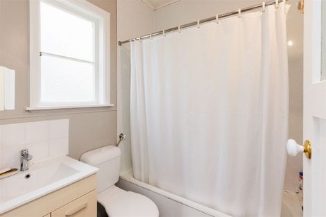 Photo of property in 13 Webb Street, Terrace End, Palmerston North, 4410