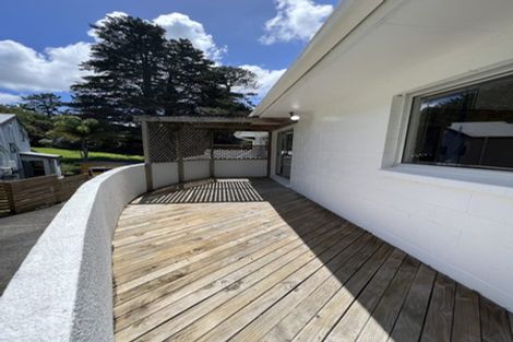 Photo of property in 1/5 Mahuta Grove, Northcote, Auckland, 0627