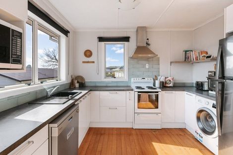 Photo of property in 15 Dunlop Road, Te Puke, 3119