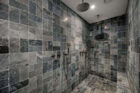 Photo of property in 66 Cedar Drive, Kelvin Heights, Queenstown, 9300