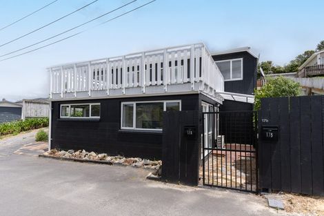 Photo of property in 17a The Drive, Tawa, Wellington, 5028