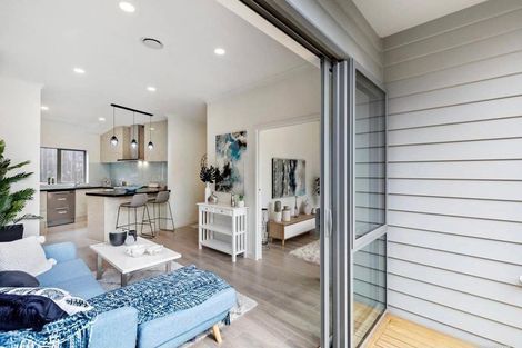 Photo of property in 24a Styca Place, Sunnyvale, Auckland, 0612