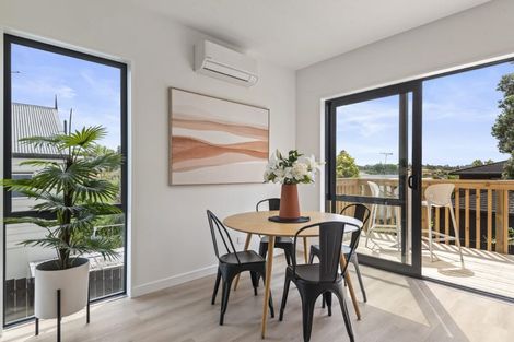 Photo of property in 11c Dianthus Place, Browns Bay, Auckland, 0630