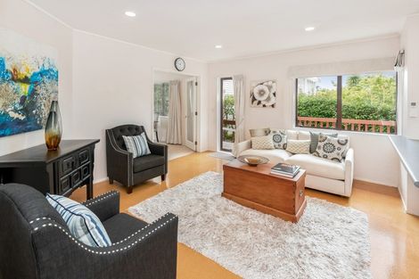 Photo of property in 2/24 Parkhill Road, Mellons Bay, Auckland, 2014