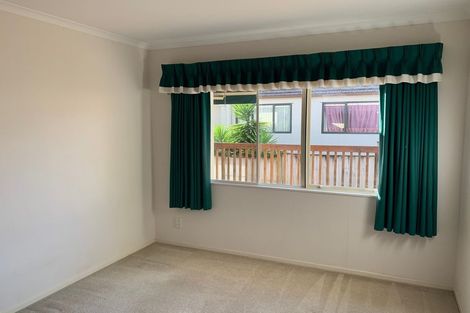 Photo of property in 26 Delmont Close, East Tamaki Heights, Auckland, 2016