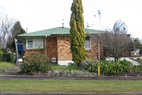 Photo of property in 15 Helena Road, Hillcrest, Hamilton, 3216