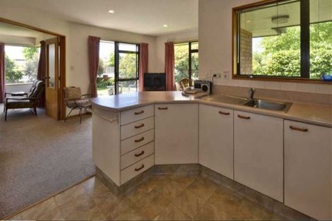 Photo of property in 2 Ngaio Street, Saint Martins, Christchurch, 8022