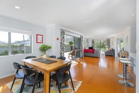 Photo of property in 23 Homestead Lane, Cooks Beach, Whitianga, 3591