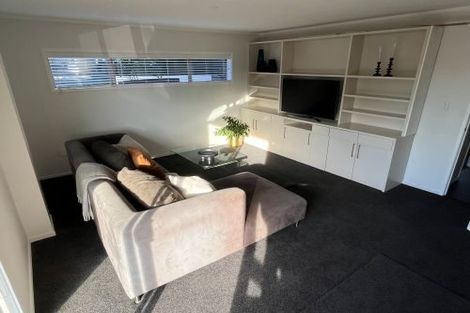 Photo of property in 1/3 Nickleby Place, Mellons Bay, Auckland, 2014