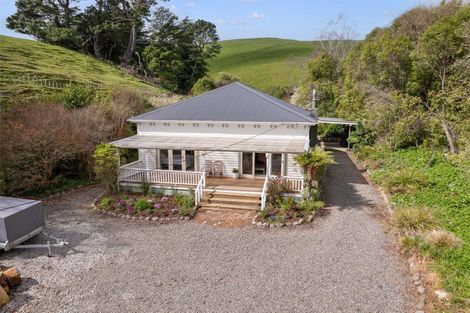 Photo of property in 402 Kaka Amu Road, Rangitumau, Masterton, 5871