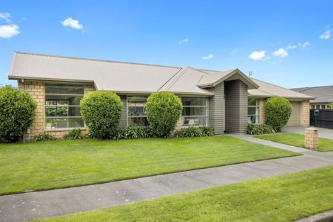 Photo of property in 12 Cyclamen Place, Aidanfield, Christchurch, 8025