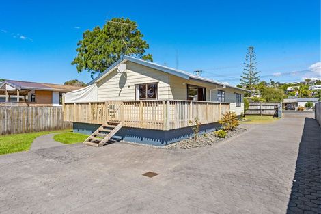 Photo of property in 124 Brightside Road, Stanmore Bay, Whangaparaoa, 0932