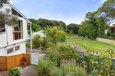 Photo of property in 31 Leinster Avenue, Raumati South, Paraparaumu, 5032