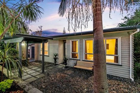 Photo of property in 31 Lancaster Road, Beach Haven, Auckland, 0626
