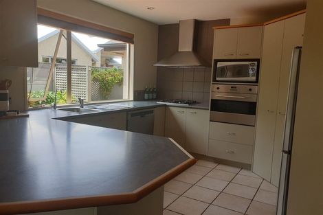 Photo of property in 84 Paparoa Street, Papanui, Christchurch, 8053