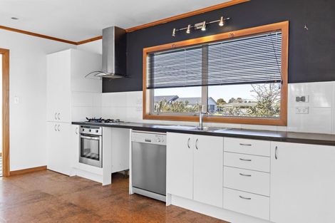 Photo of property in 41 Charles Street, Carterton, 5713