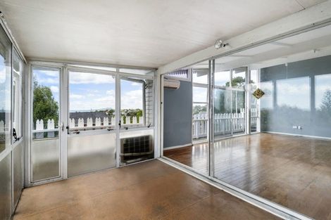 Photo of property in 93 Glamorgan Drive, Torbay, Auckland, 0630