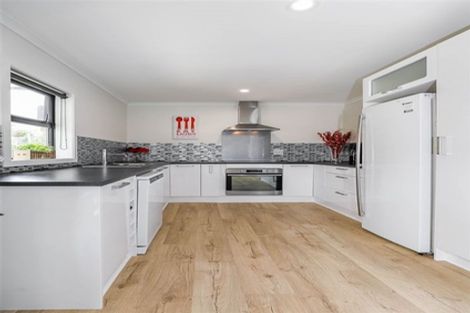 Photo of property in 9 Ribbonwood Close, Te Kauwhata, 3710