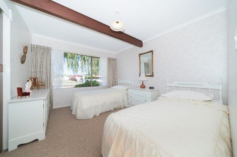 Photo of property in 26 Humphries Place, Awapuni, Palmerston North, 4412