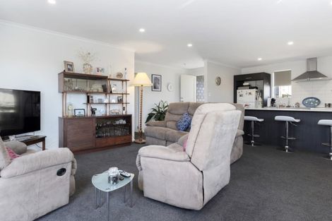 Photo of property in 88 Bert Wall Drive, Omokoroa, 3114