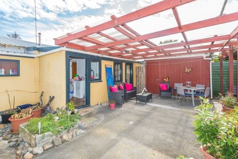 Photo of property in 4 Seafront Road, Castlecliff, Whanganui, 4501