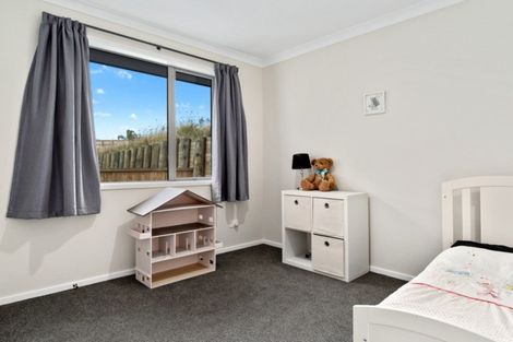 Photo of property in 76 Bert Wall Drive, Omokoroa, 3114