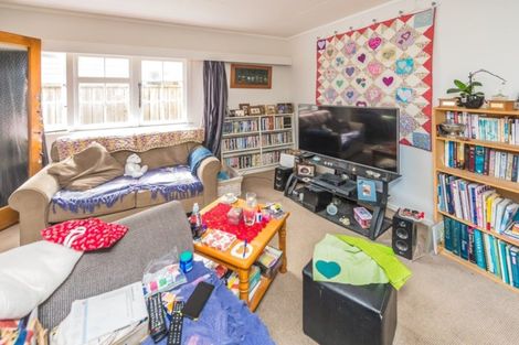 Photo of property in 4 Seafront Road, Castlecliff, Whanganui, 4501