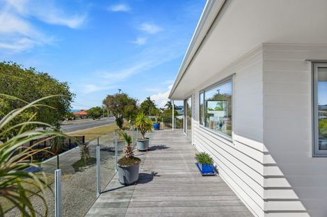 Photo of property in 1/20 Knights Road, Rothesay Bay, Auckland, 0630