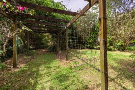 Photo of property in 84 Winara Avenue, Waikanae, 5036
