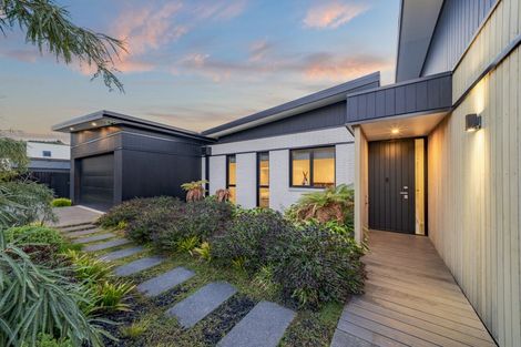Photo of property in 4 Steve Askin Drive, Cracroft, Christchurch, 8022