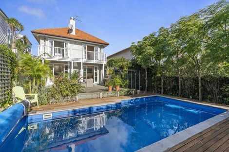 Photo of property in 34 Hastings Parade, Devonport, Auckland, 0624