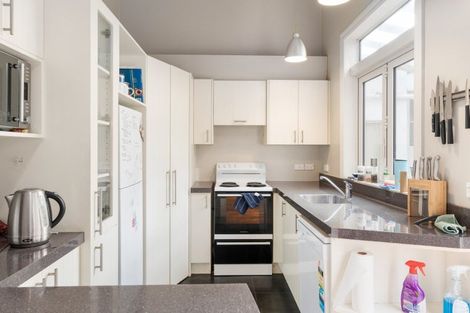 Photo of property in 32 Clifford Street, Dalmore, Dunedin, 9010