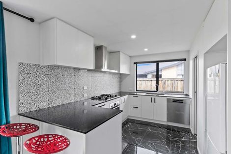 Photo of property in 5 Atap Place, Northwood, Christchurch, 8051