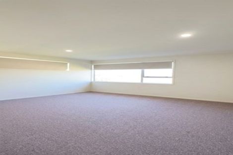 Photo of property in 2 Gambare Place, Wattle Downs, Auckland, 2103