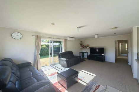 Photo of property in 17 Heaphy Street, Westown, New Plymouth, 4310