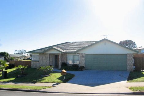 Photo of property in 2 Bohola Rise, Weymouth, Auckland, 2103