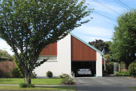 Photo of property in 24 Ambleside Drive, Burnside, Christchurch, 8053